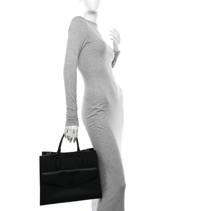 Louis Vuitton Soft Calfskin Lockme Tote MM Black 2 of 10