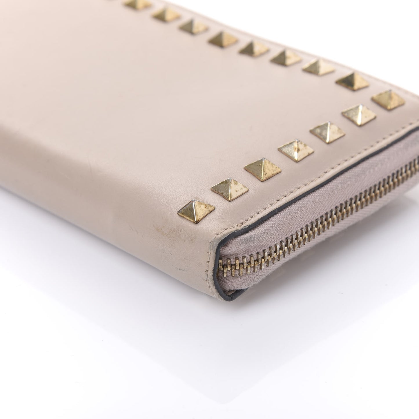 Calfskin Rockstud Zip Around Wallet Poudre