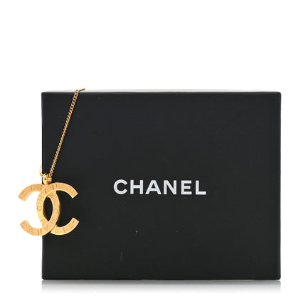 Chanel Metal CC Paris Button Necklace Gold 7 of 7