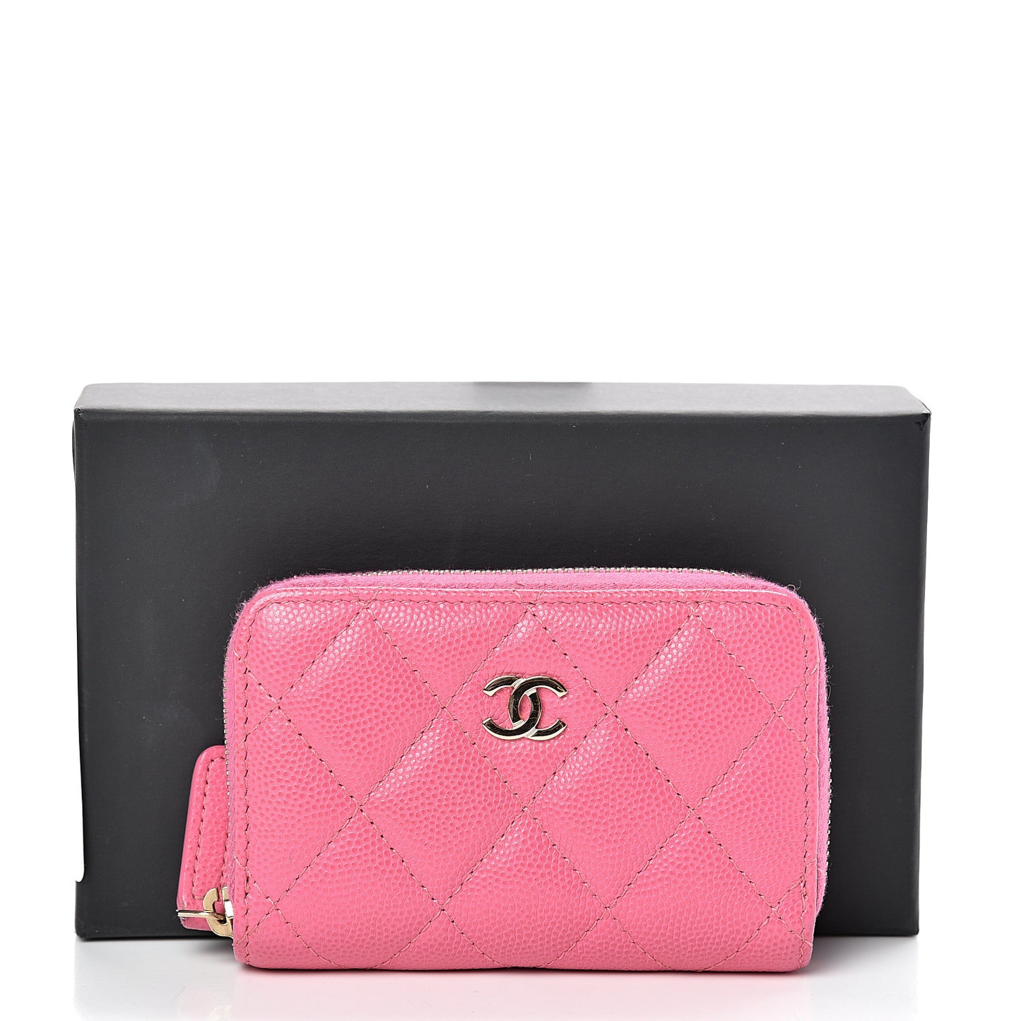 Iridescent Caviar Quilted Zip Card Holder Pink