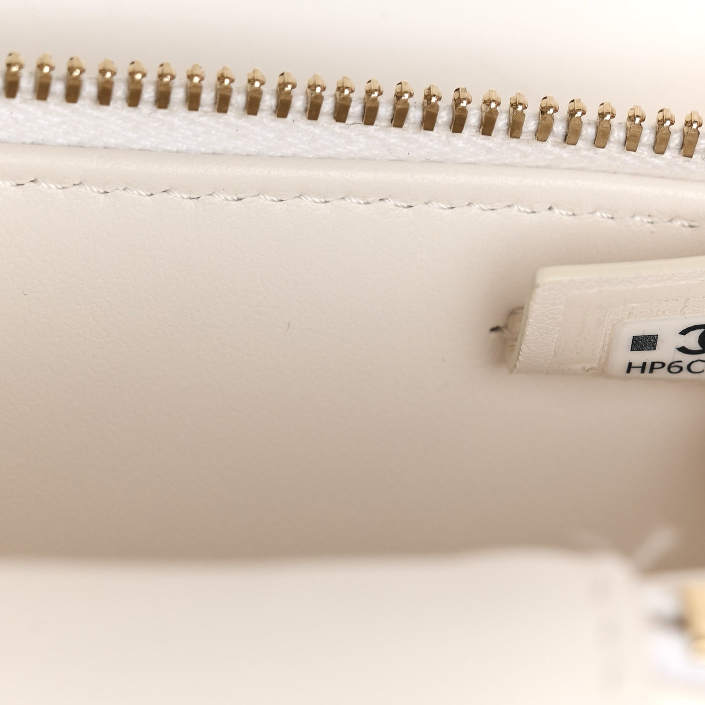 Caviar Quilted Trendy Handle Slim Vanity White