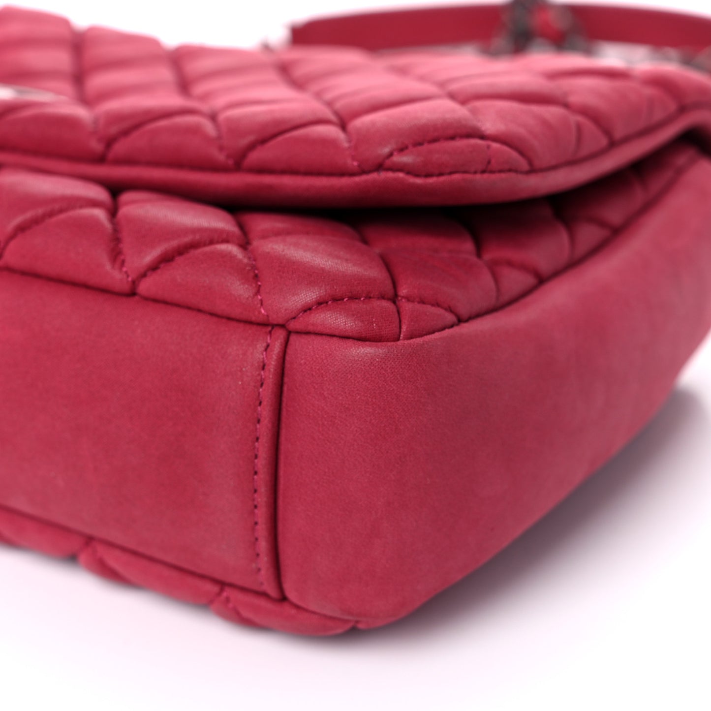 Iridescent Calfskin Small New Bubble Quilt Flap Fuchsia