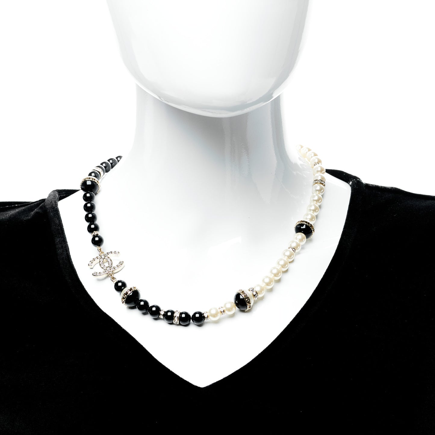 Pearl Crystal Bead Divine Higness Necklace Black