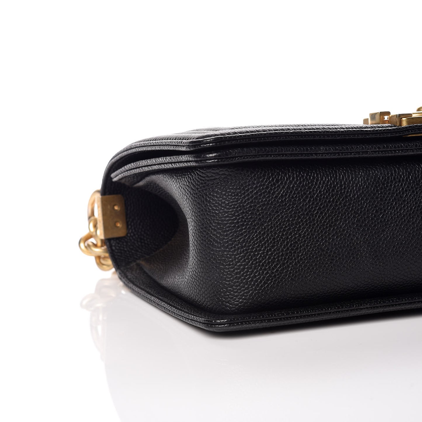 Caviar Quilted Medium Boy Flap Black