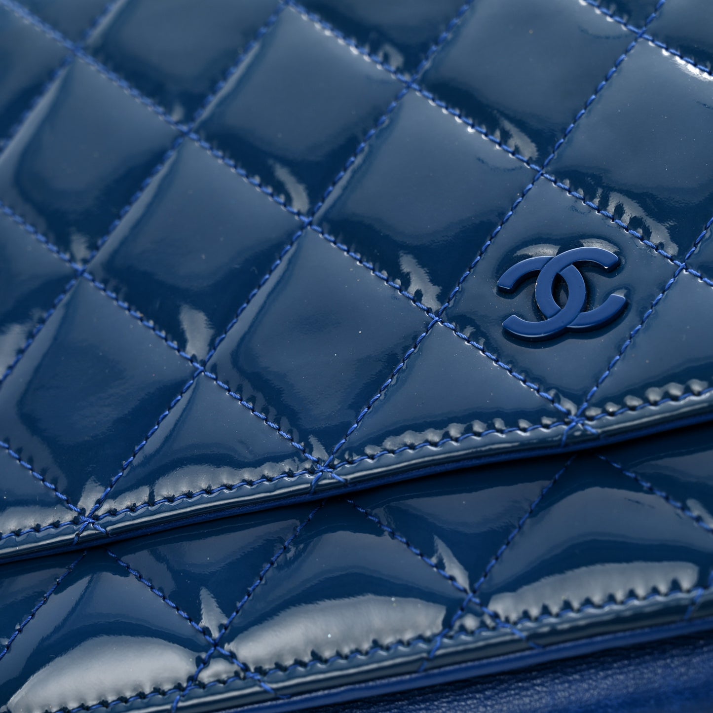 Patent Quilted Wallet On Chain WOC Dark Blue