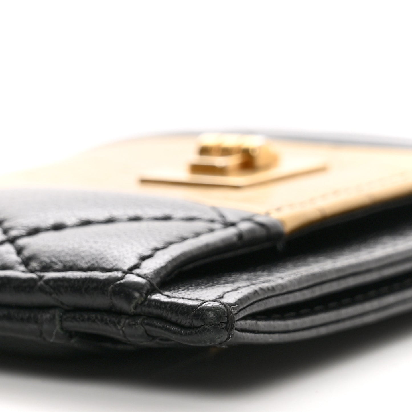 Lambskin Crocodile Embossed 2.55 Reissue Card Holder Black Gold