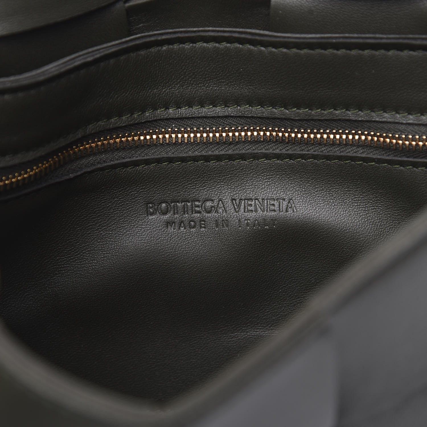 Bottega Veneta Lambskin Maxi Intrecciato Cassette Crossbody Bag Camping 6 of 8