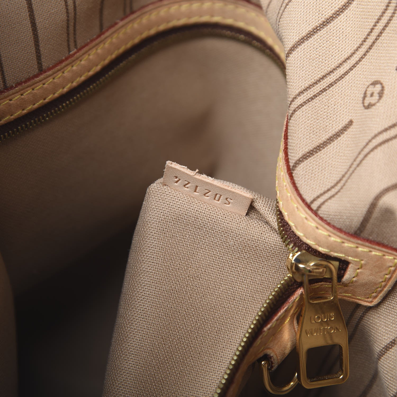 Louis Vuitton Monogram Delightful MM 7 of 23