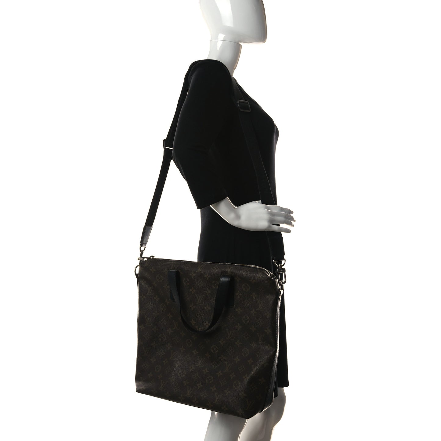 Monogram Macassar Kitan
