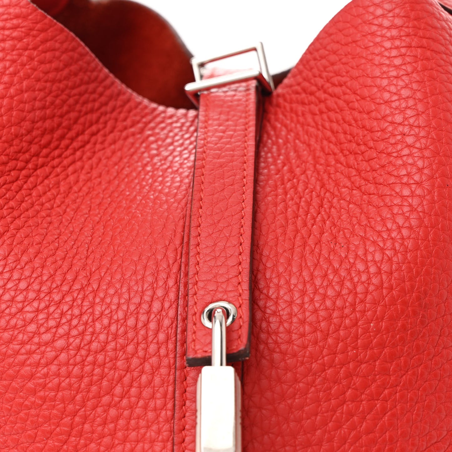 Taurillon Clemence Picotin Lock 22 MM Rouge Casaque