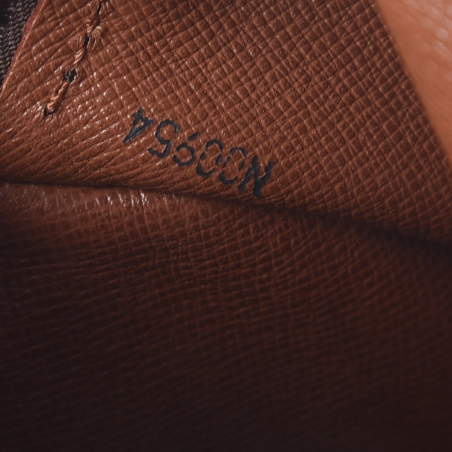 Monogram Papillon 30