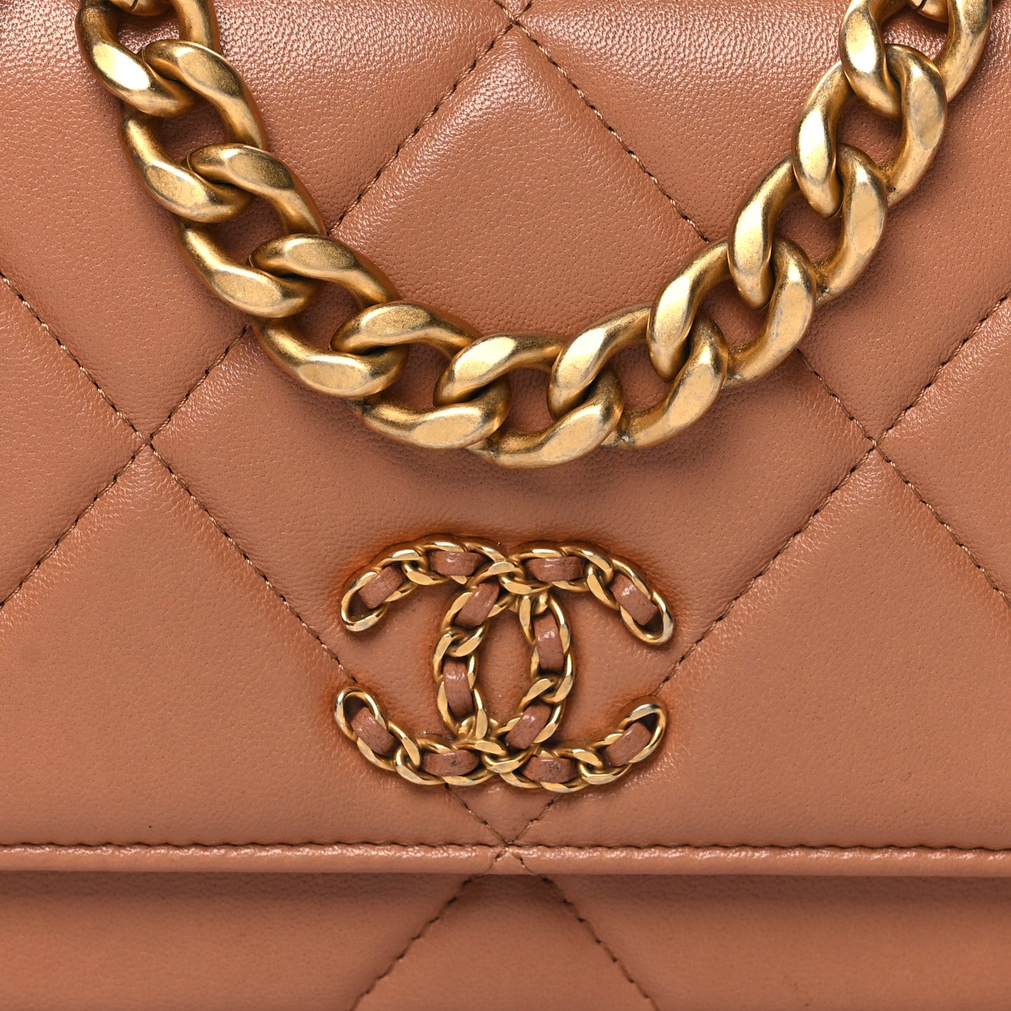 Lambskin Quilted 19 Wallet On Chain WOC Brown