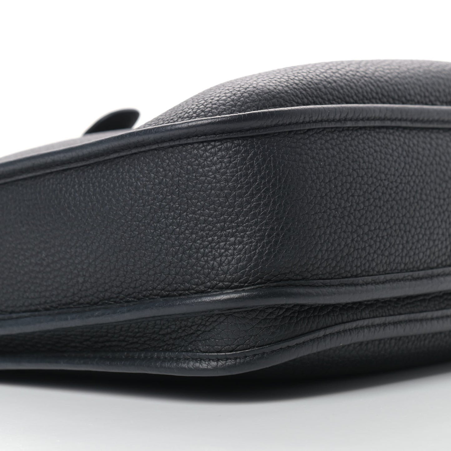 Taurillon Clemence Evelyne III PM Black