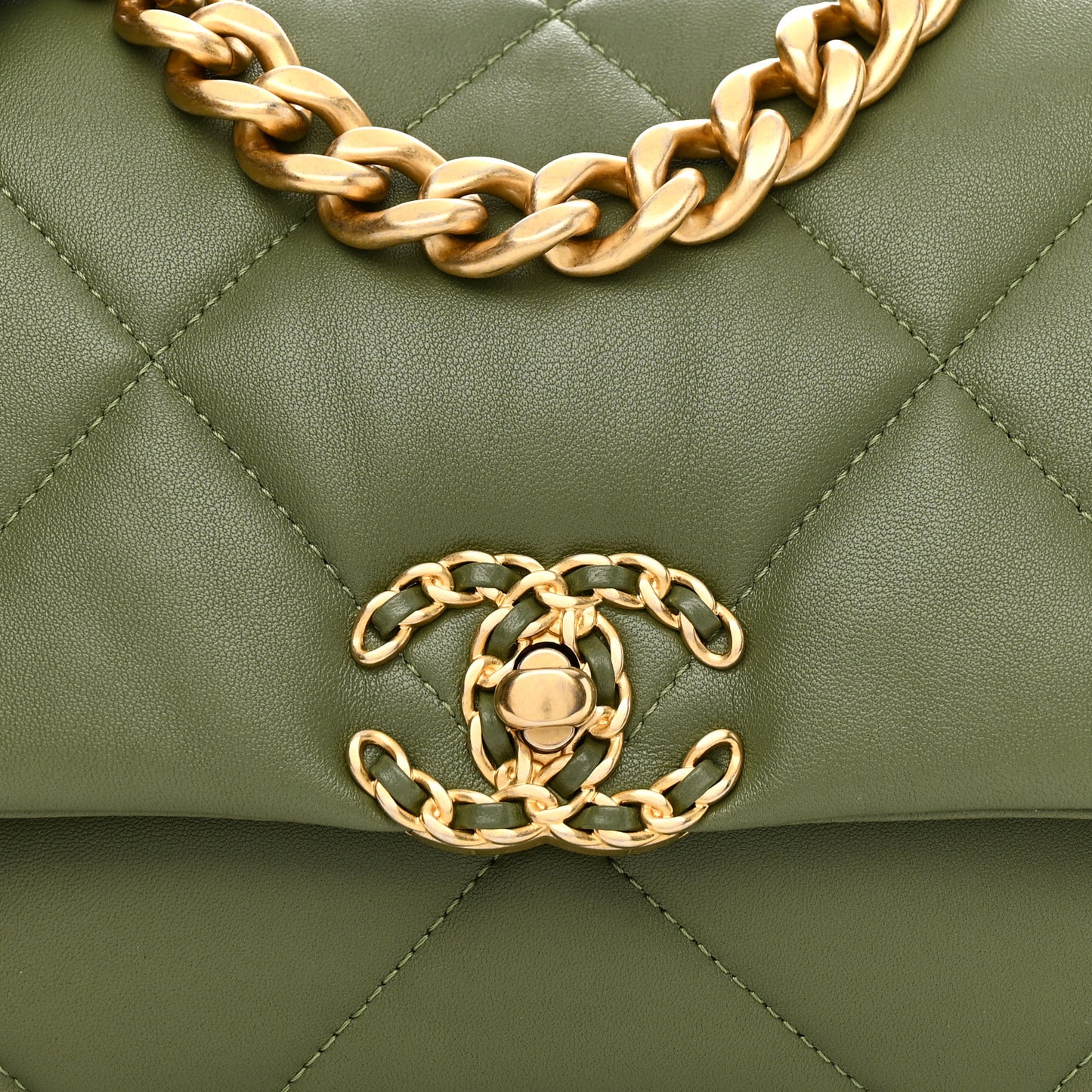 Lambskin Quilted Medium Chanel 19 Flap Green