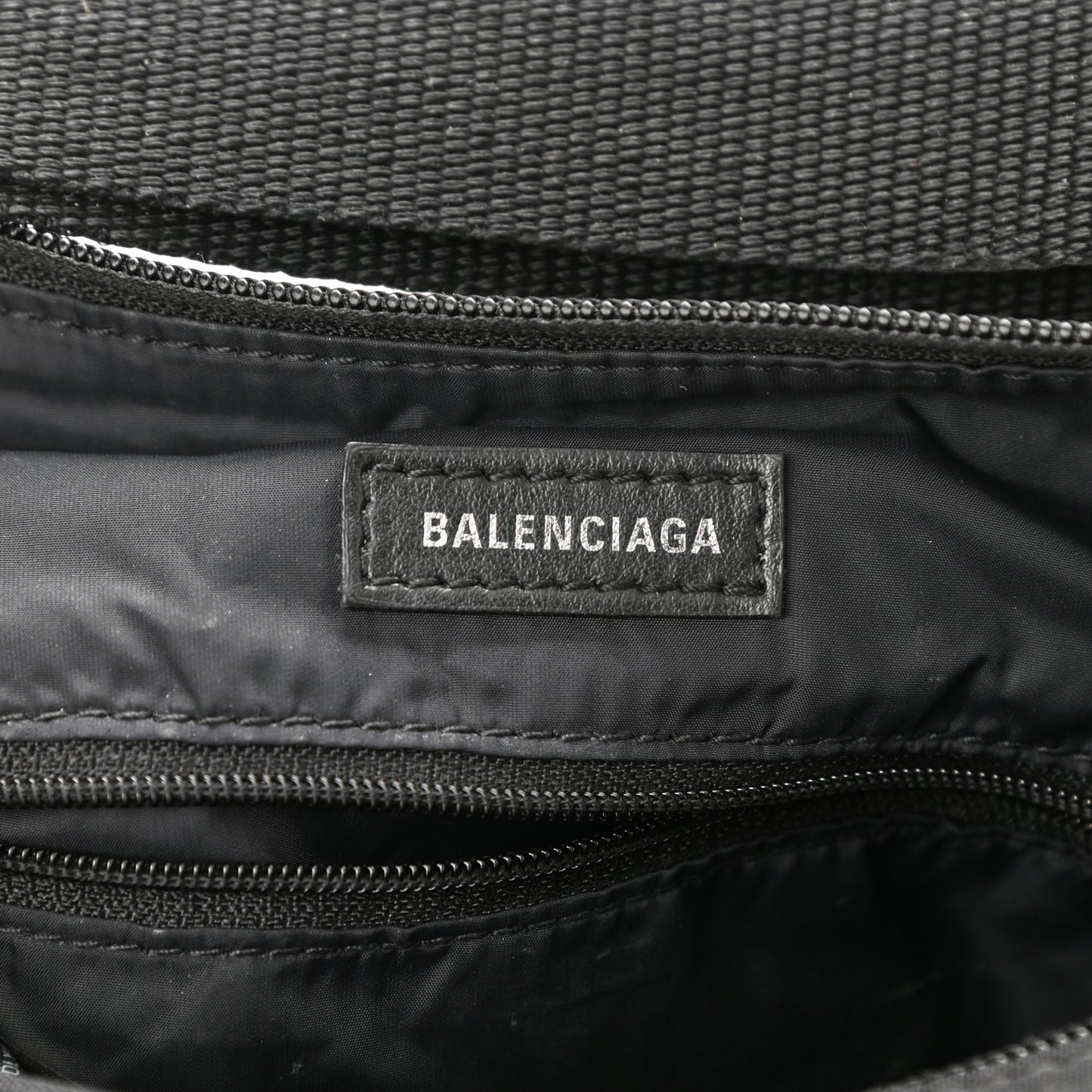 Recycled Sport Nylon Logo Embroidered Wheel Sling Bag Black White
