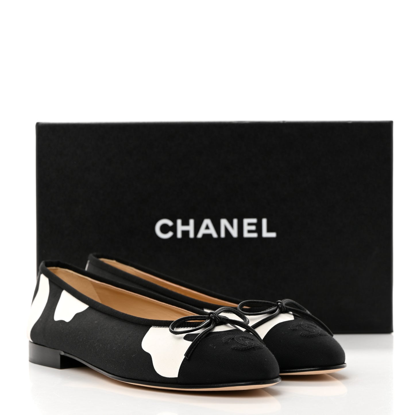 Printed Fabric Grosgrain Cap Toe CC Ballerina Flats 37.5 Black White