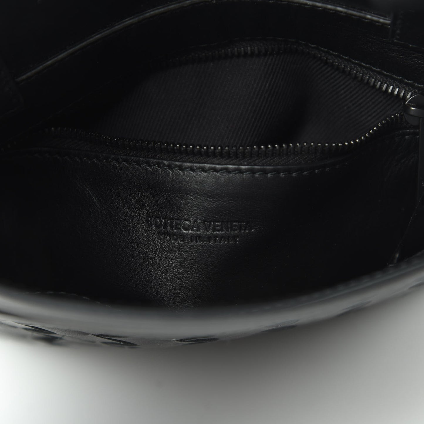 Nappa Intrecciato Messenger Black