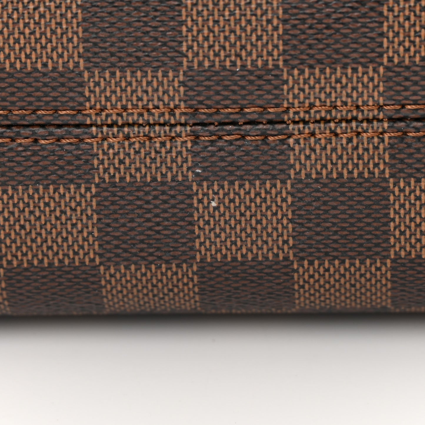 Damier Ebene Croisette