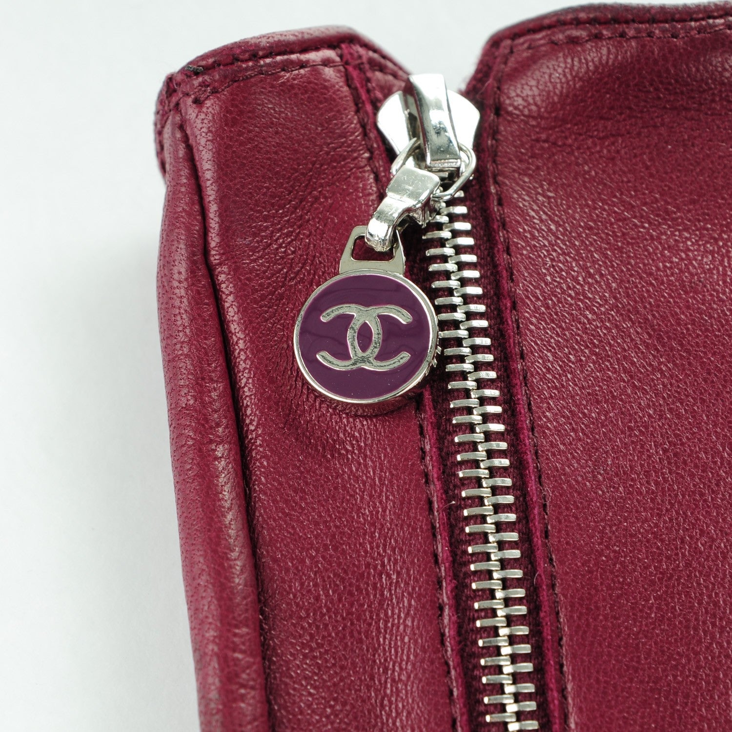 Chanel Lambskin Perforated Zipped CC Fingerless Gloves 7.5 Burgundy 9 of 9