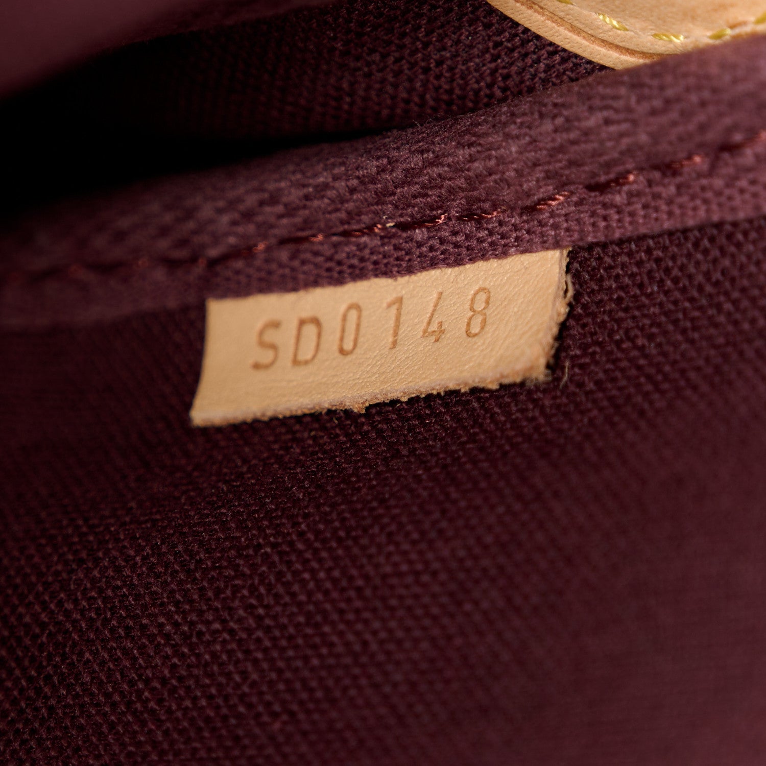 Louis Vuitton Monogram Favorite PM 7 of 11