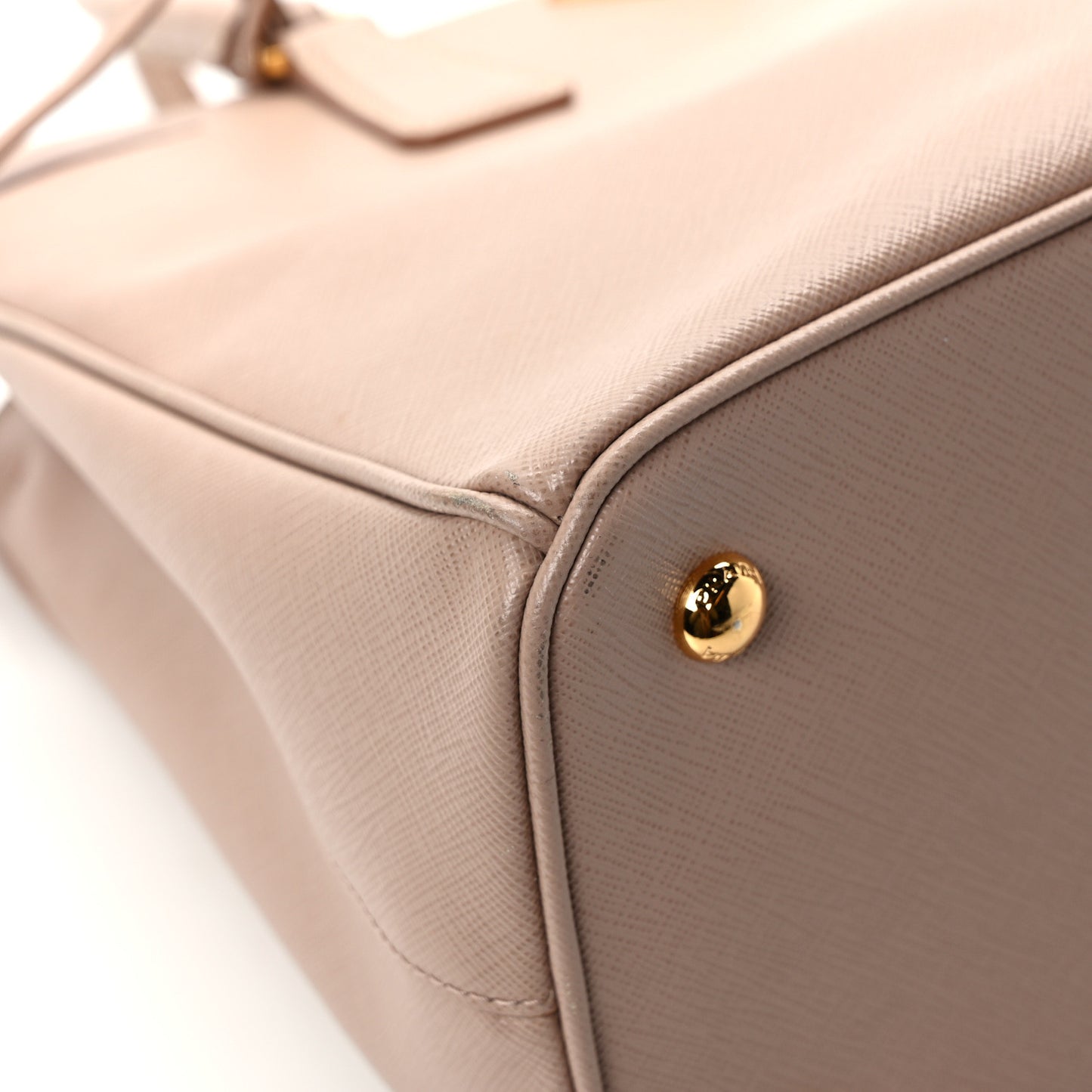 Saffiano Medium Tote Cammeo