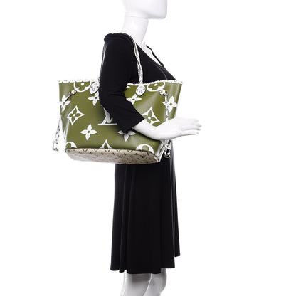 Louis Vuitton Monogram Giant Neverfull MM Kaki 2 of 10