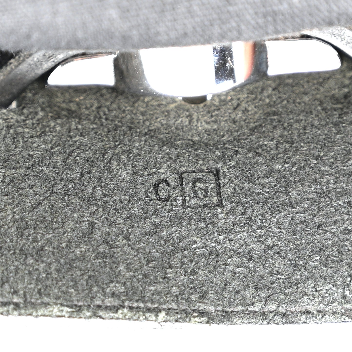 oile Vache Calfskin Herbag 39 MM Black