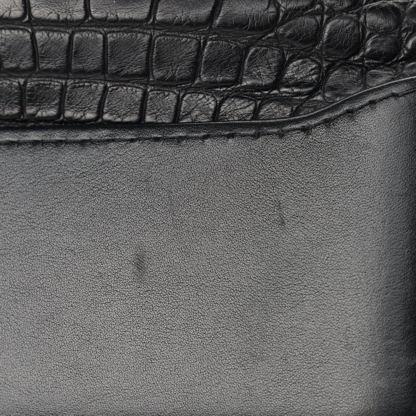 Alligator Medium Gabrielle Hobo Black
