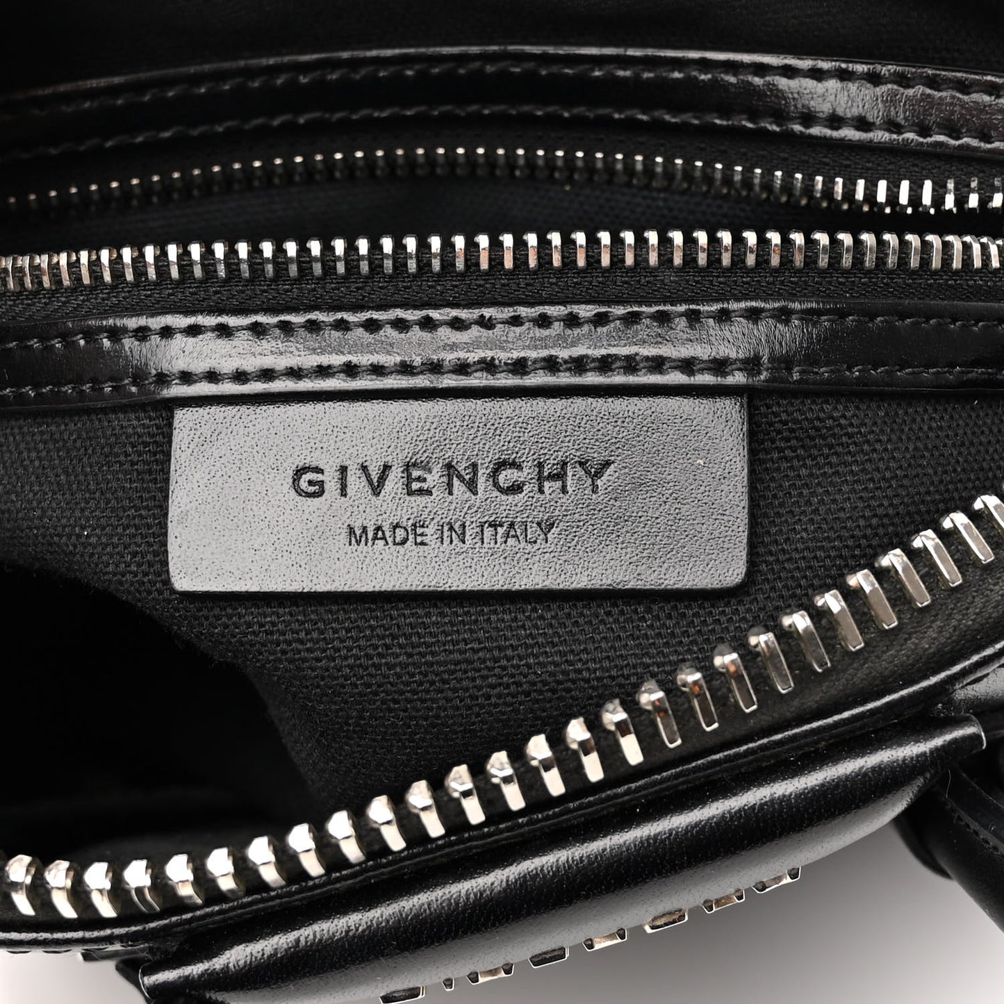 Shiny Lord Calfskin Mini Antigona Black