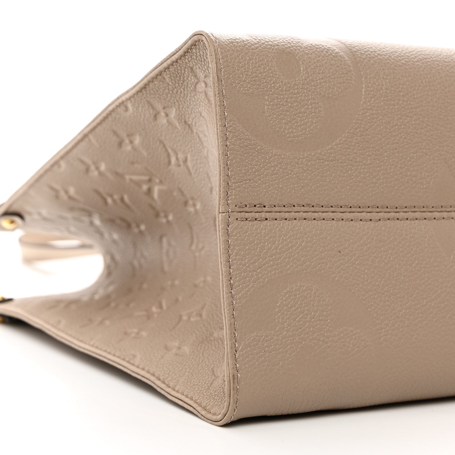Louis Vuitton Empreinte Monogram Giant Onthego MM Tourterelle 8 of 9