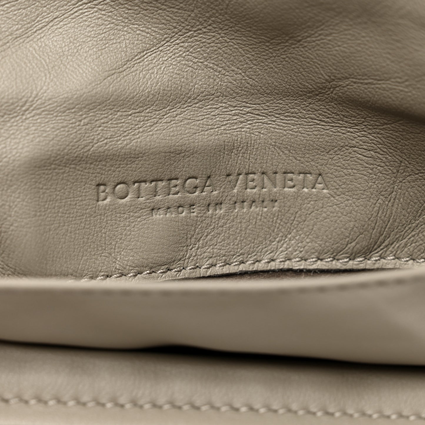 Nappa Intrecciato Chain Messenger Fume