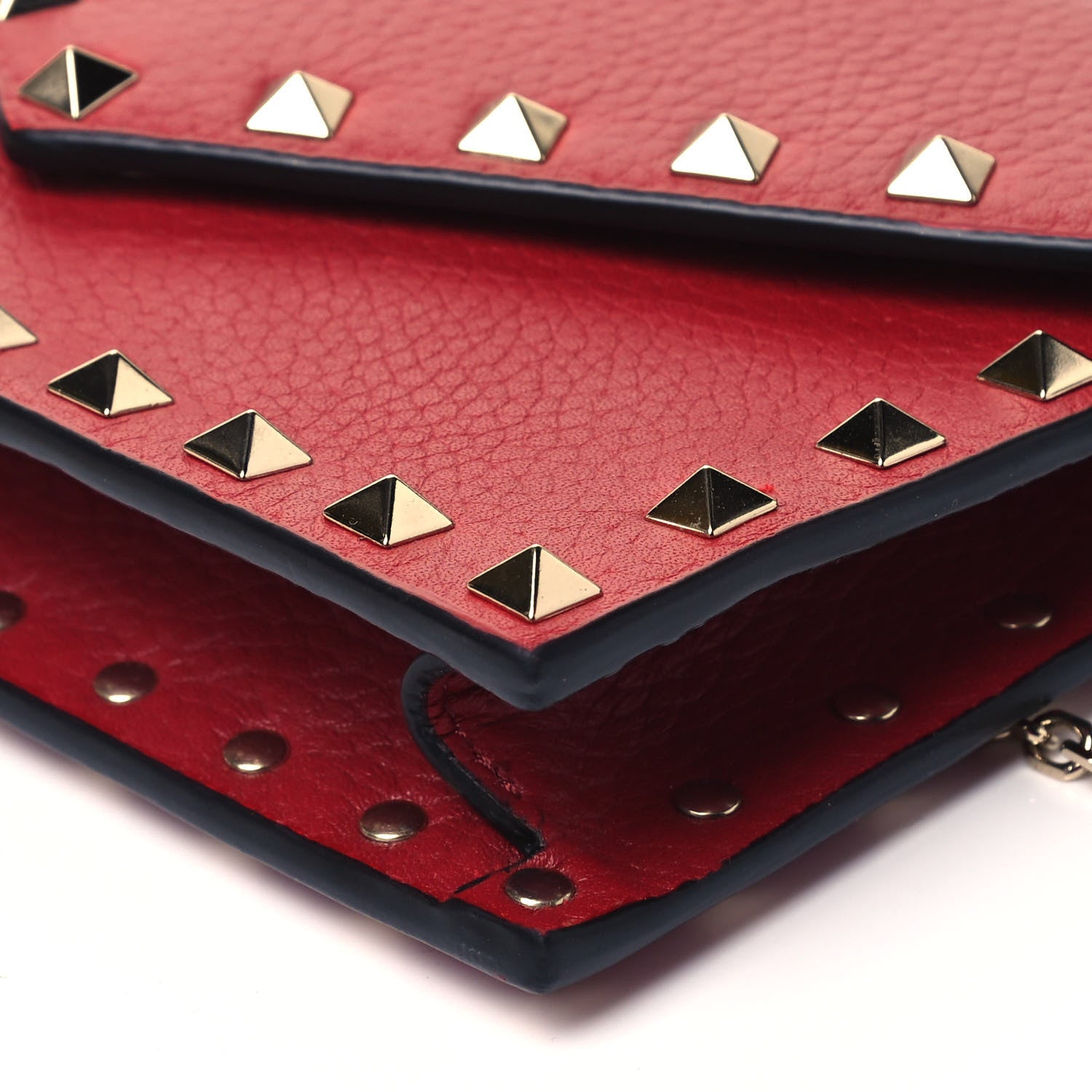 Valentino Garavani Pebbled Calfskin Rockstud Envelope Wallet on Chain Rubino 7 of 7