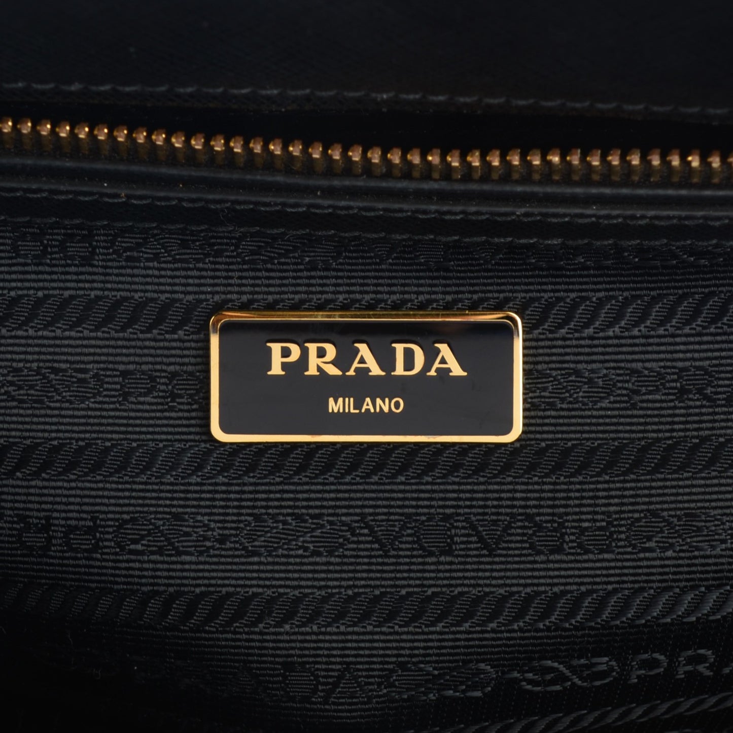 Saffiano Small Galleria Double Zip Tote Black