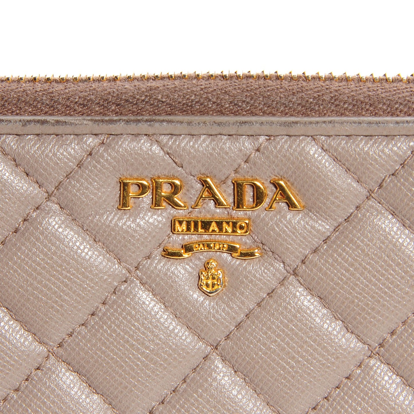 Saffiano Quilted Zip Around Wallet Argilla
