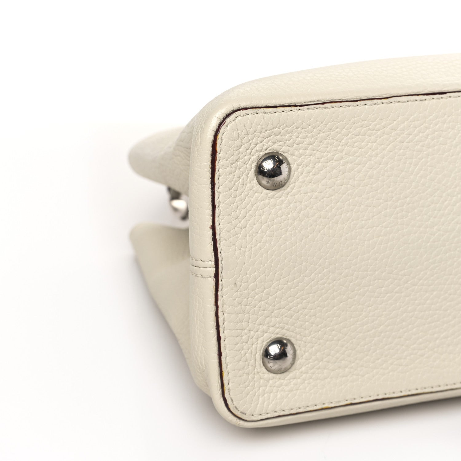 Louis Vuitton Taurillon Capucines MM Blanc Casse 7 of 10