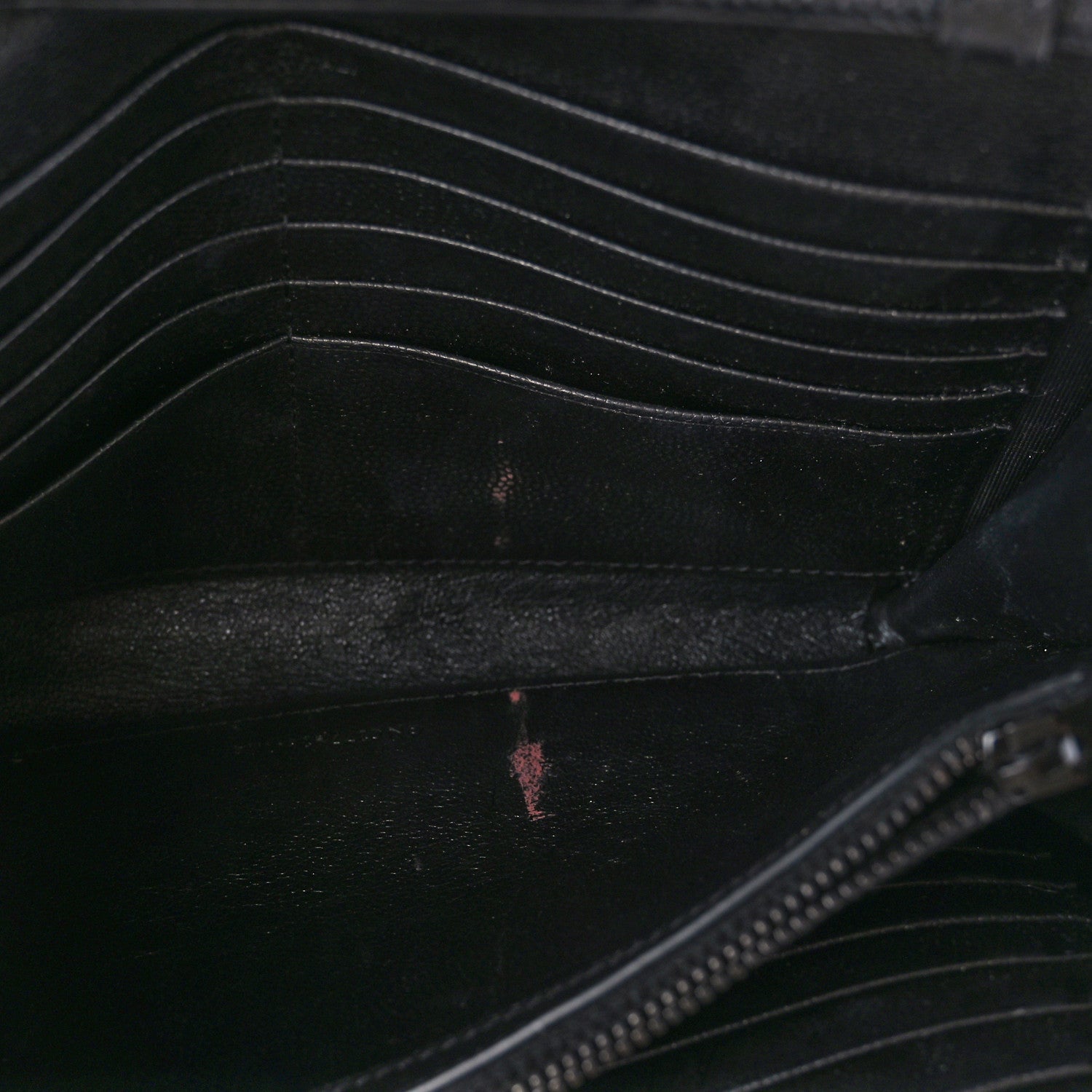 Saint Laurent Grain De Poudre Matelasse Chevron Monogram Monochrome Chain Wallet Black 13 of 13