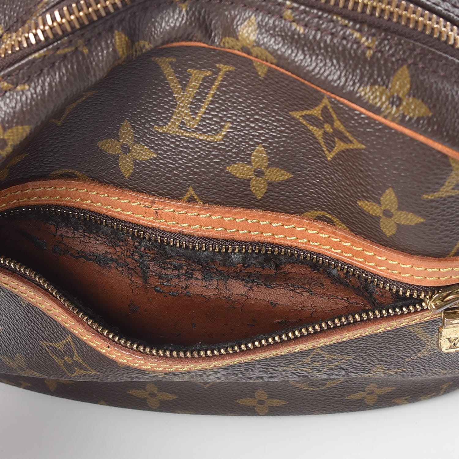 Louis Vuitton Monogram Sac Senlis 8 of 11