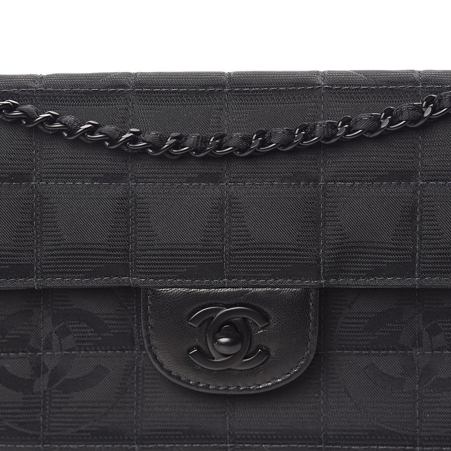 Nylon Travel East West Flap Black