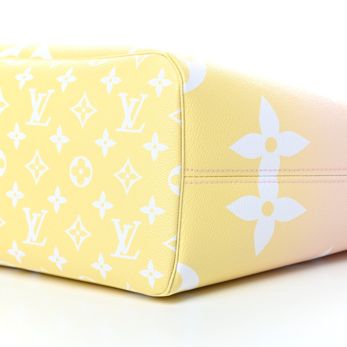 Monogram Giant By The Pool Neverfull MM Light Pink