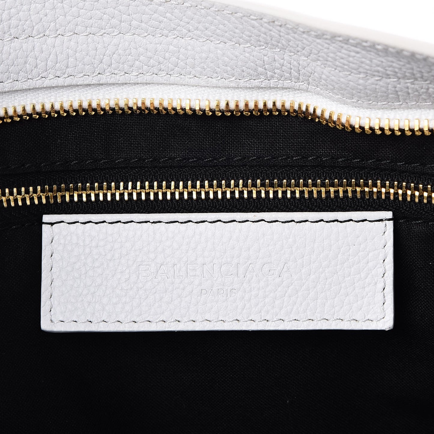 Vibrato Calfskin Classic Hardware City White