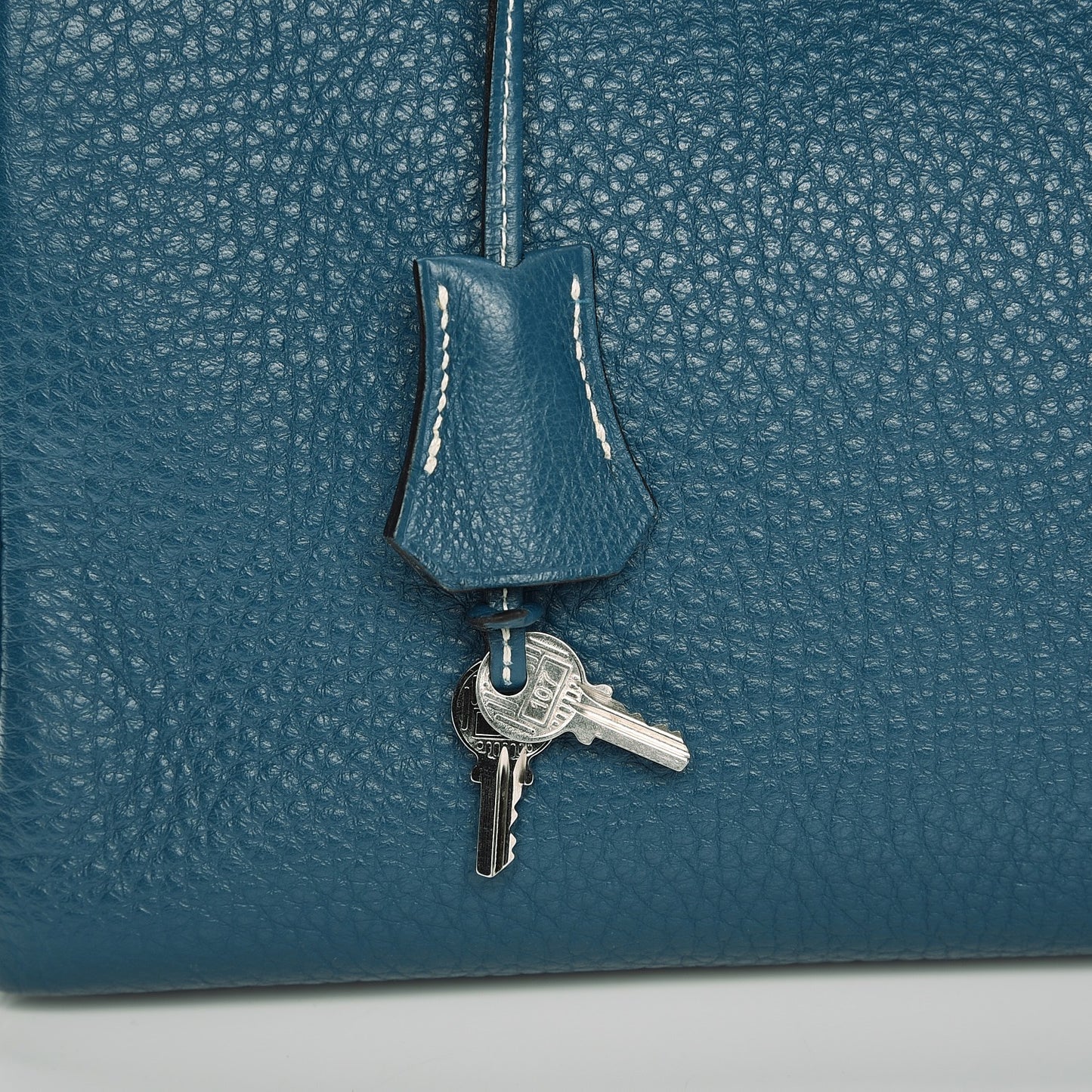 Taurillon Clemence Kelly Retourne 32 Blue Jean