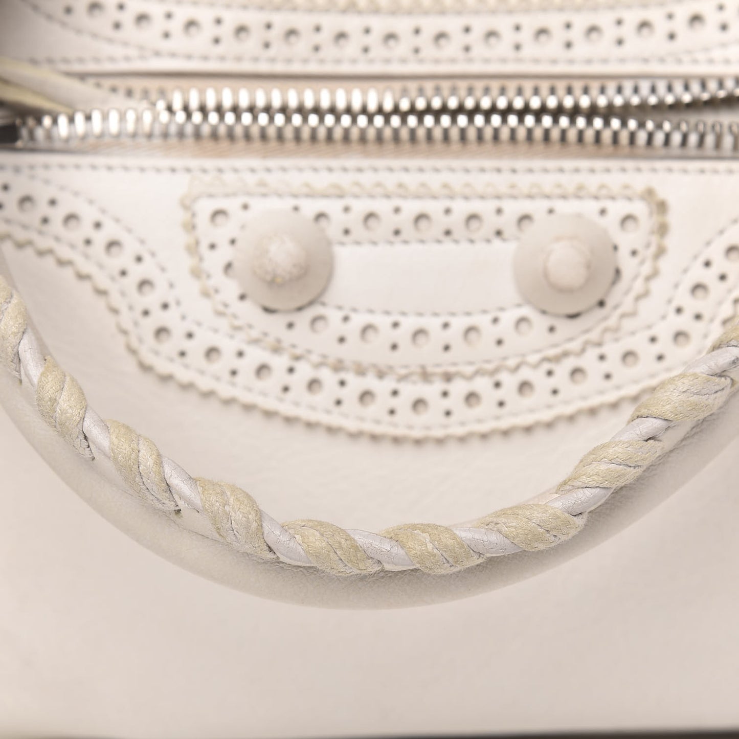 Agneau Giant Brogues Hardware City White Light