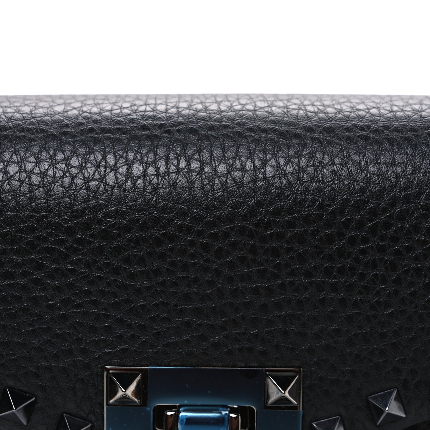 Pebbled Calfskin Monochrome Medium Rockstud Flip Lock Crossbody Bag Black
