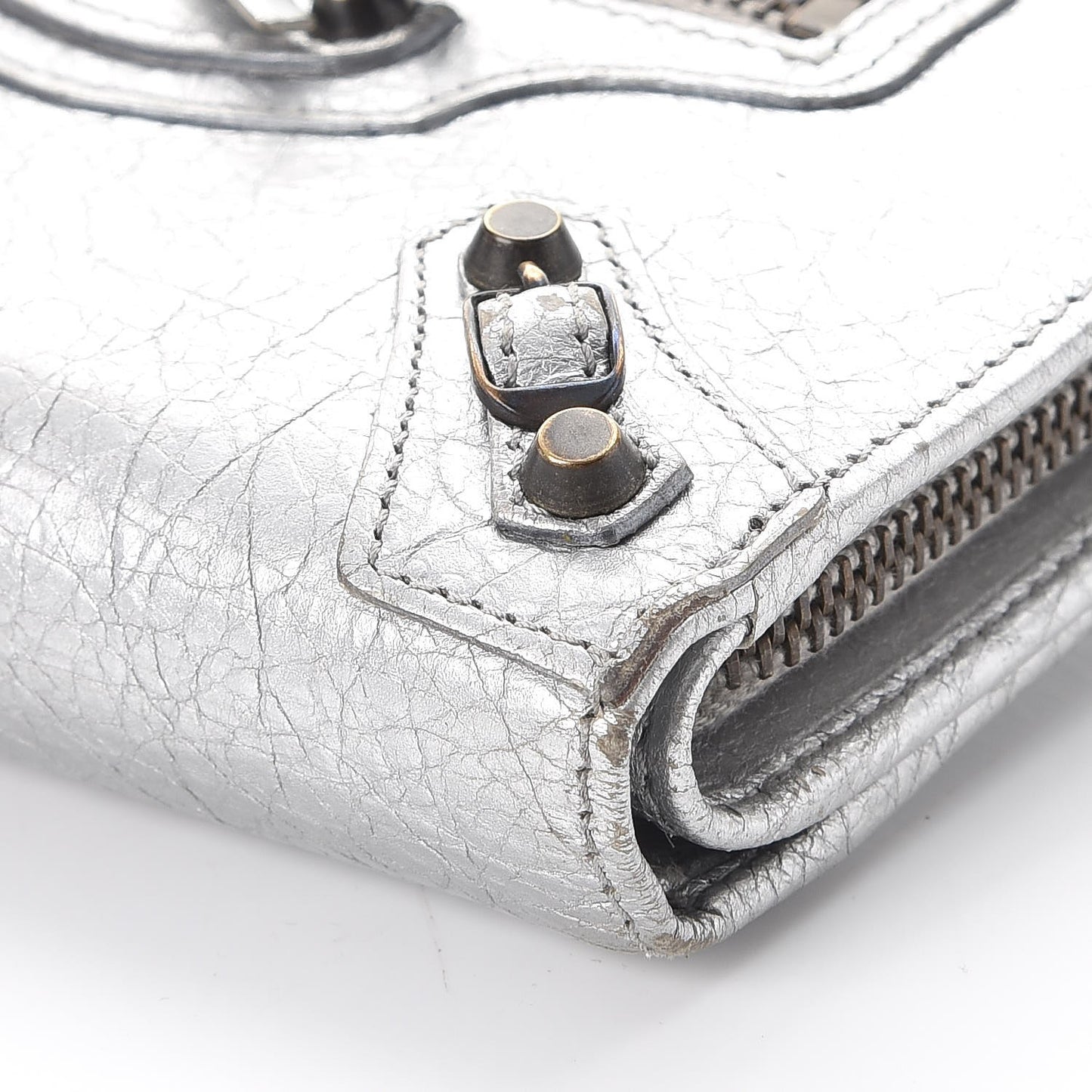 Agneau Classic Hardware Fold Wallet Gris Aluminum