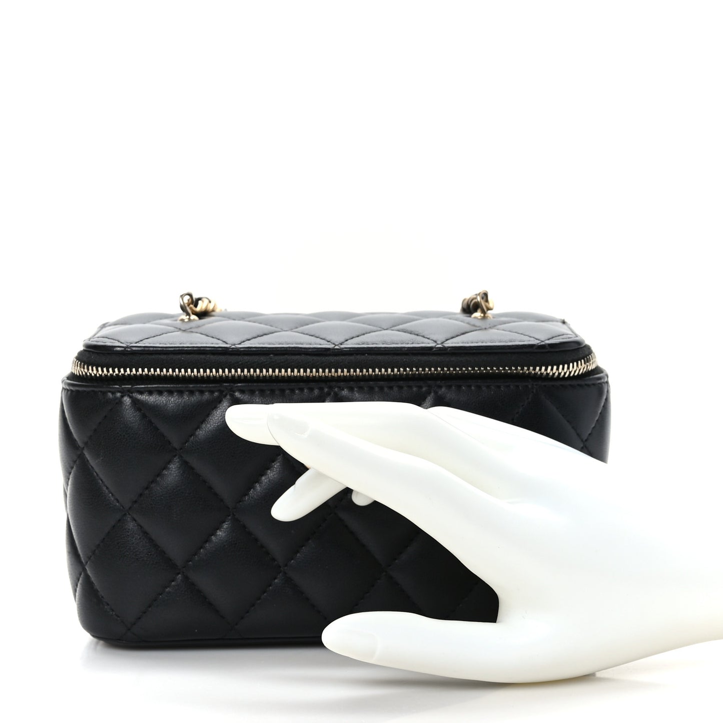 Lambskin Quilted Pearl Crush Small Vanity Case With Chain Black