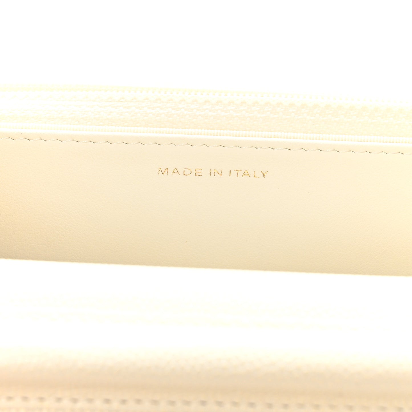 Caviar Quilted Wallet On Chain WOC White