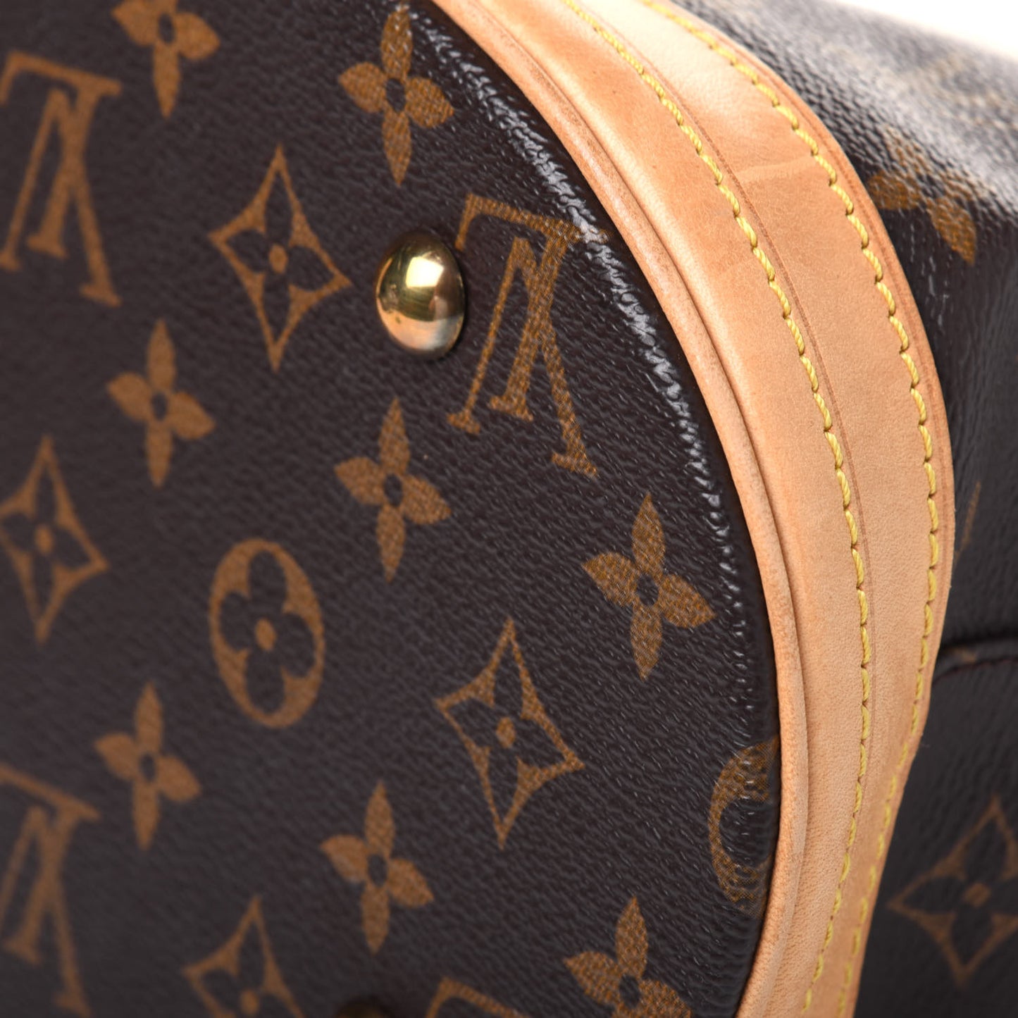 Monogram Petit Bucket 23