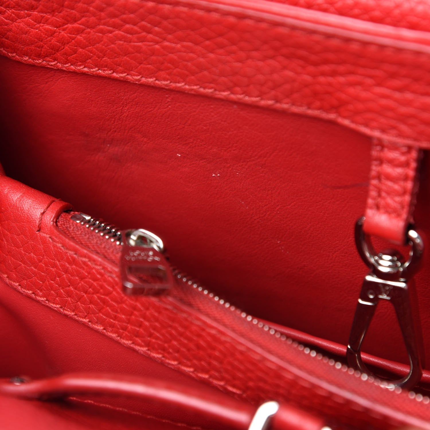 Louis Vuitton Taurillon Snakeskin Capucines MM Rubis 16 of 20