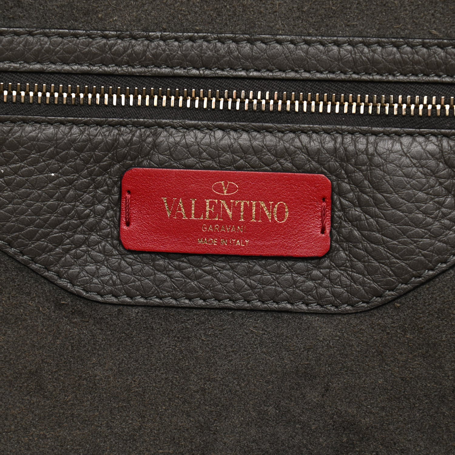 Valentino Garavani Grained Calfskin Rockstud Shoulder Tote Graphite 6 of 21