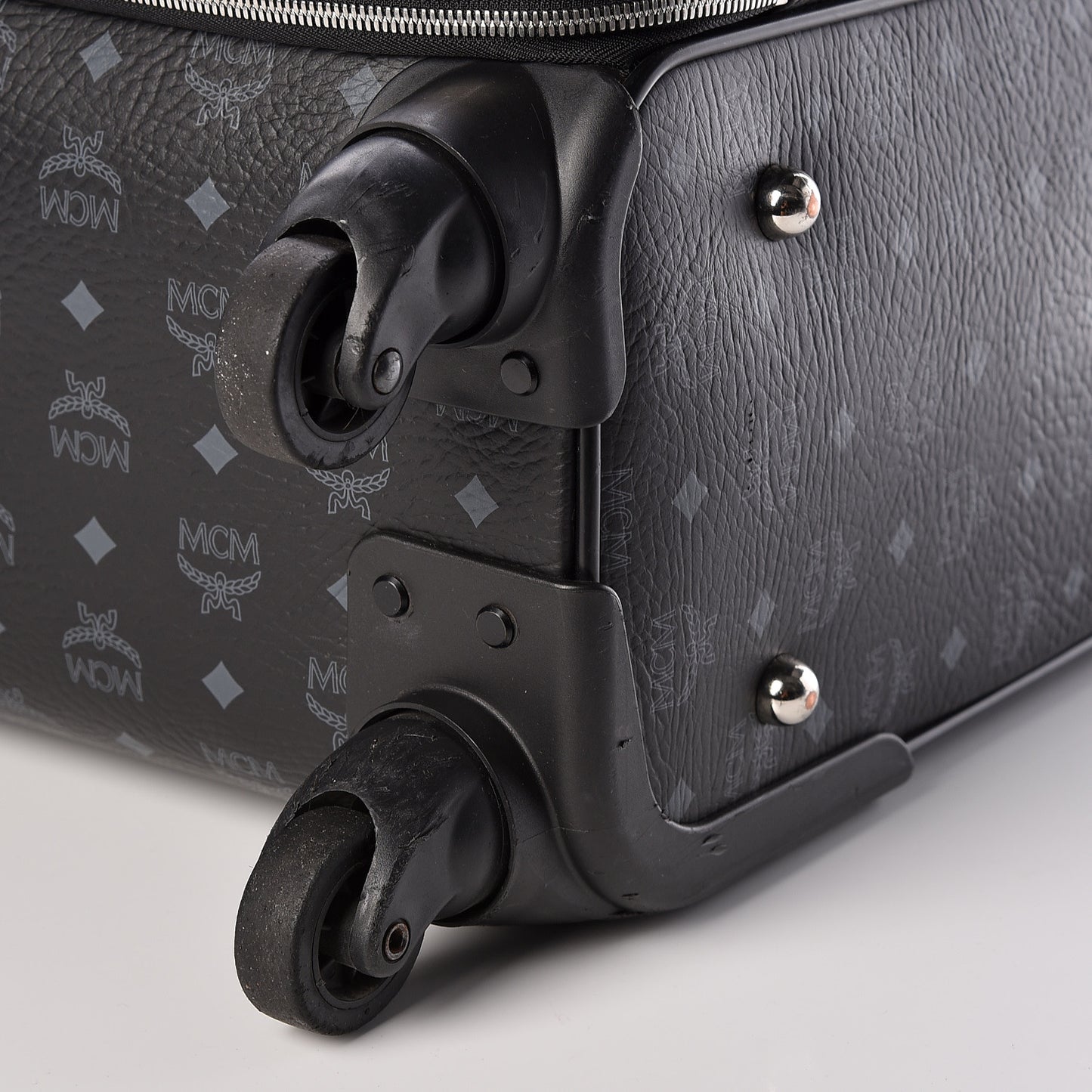 Visetos Small Traveler Trolley Whelled Suitcase Black